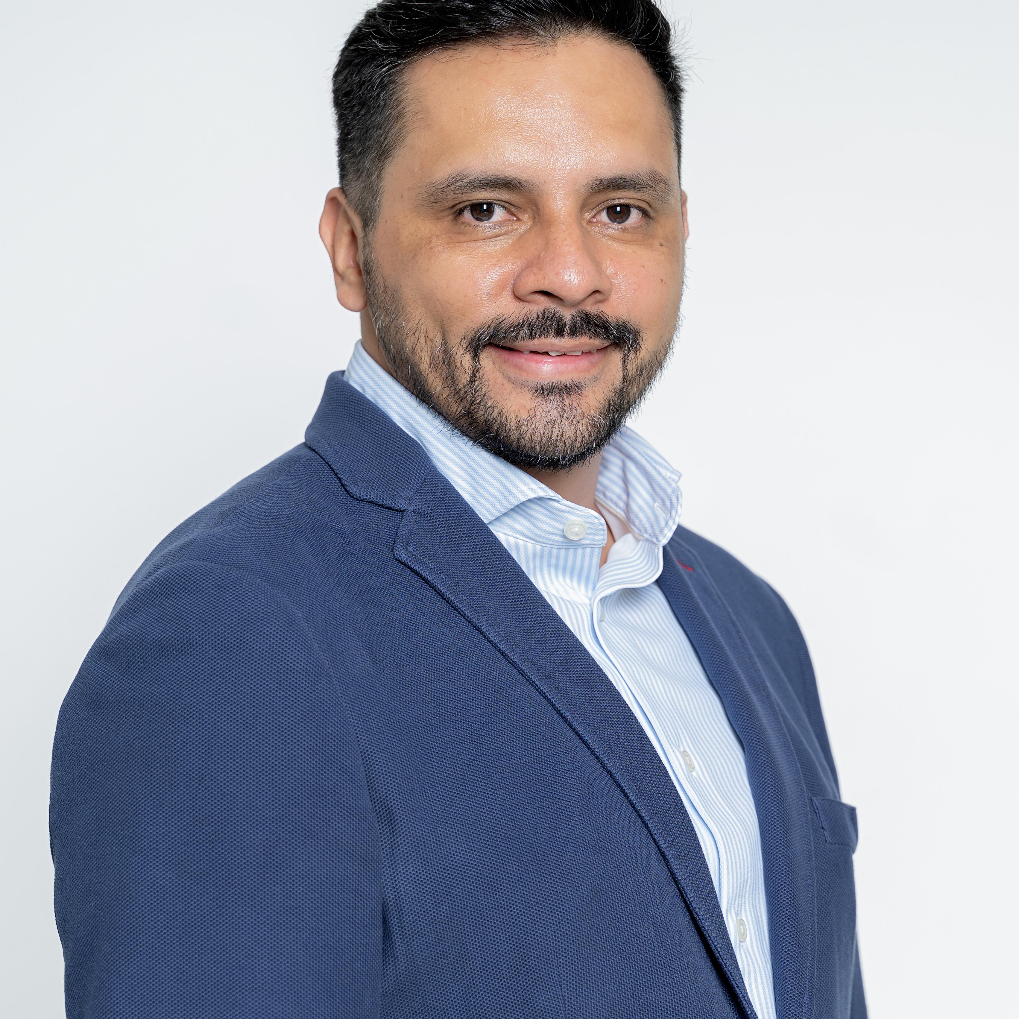 Prof. Héctor A. Barrios-Piña